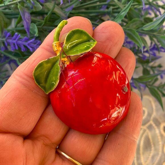 Vintage "Original by Robert" Midcentury Signed Apple Brooch - Picture 2 of 9